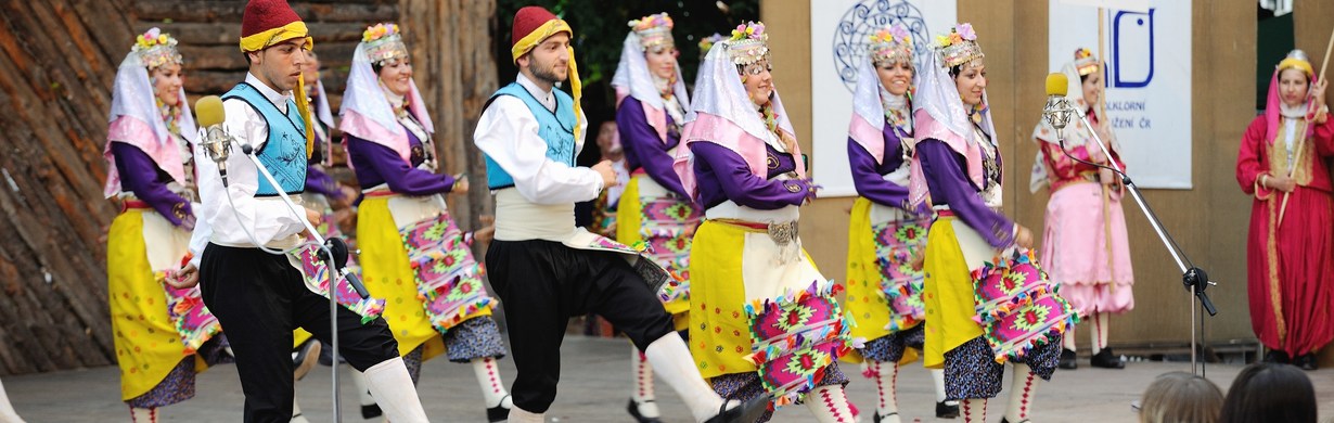 Mezinárodní folklorní festival Červený Kostelec – taniec