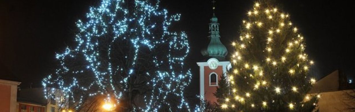 Slavnostní rozsvícení stromečku v Červeném Kostelci