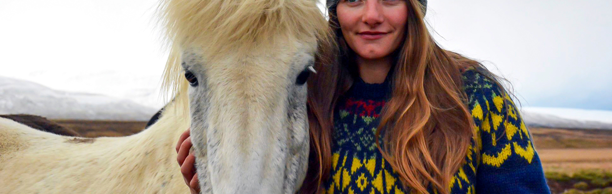 Island: stopem, na koni a pěšky