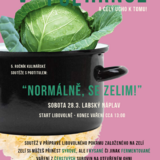 VO PŮL HRNCE A CELÝ UCHO K TOMU!