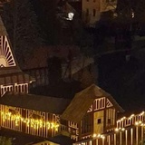 Kouzelná zima na zámku v Novém Městě nad Metují láká na světelné zahrady i Pohádkové Vánoce