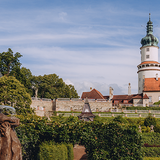 Jaro na zámku v Novém Městě nad Metují: Od kouzelných skřítků po moderní technologie