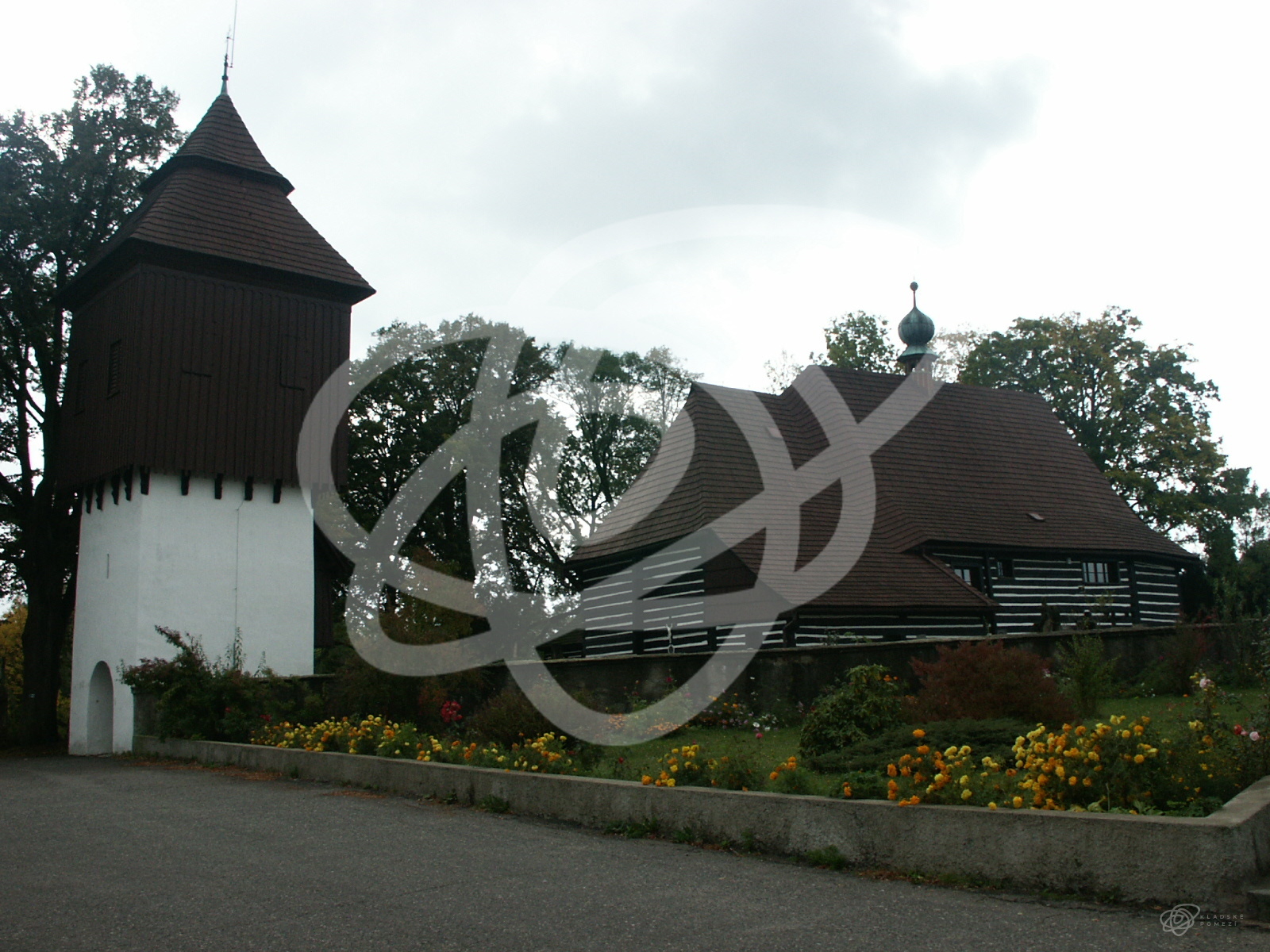 Slavoňovský kostel